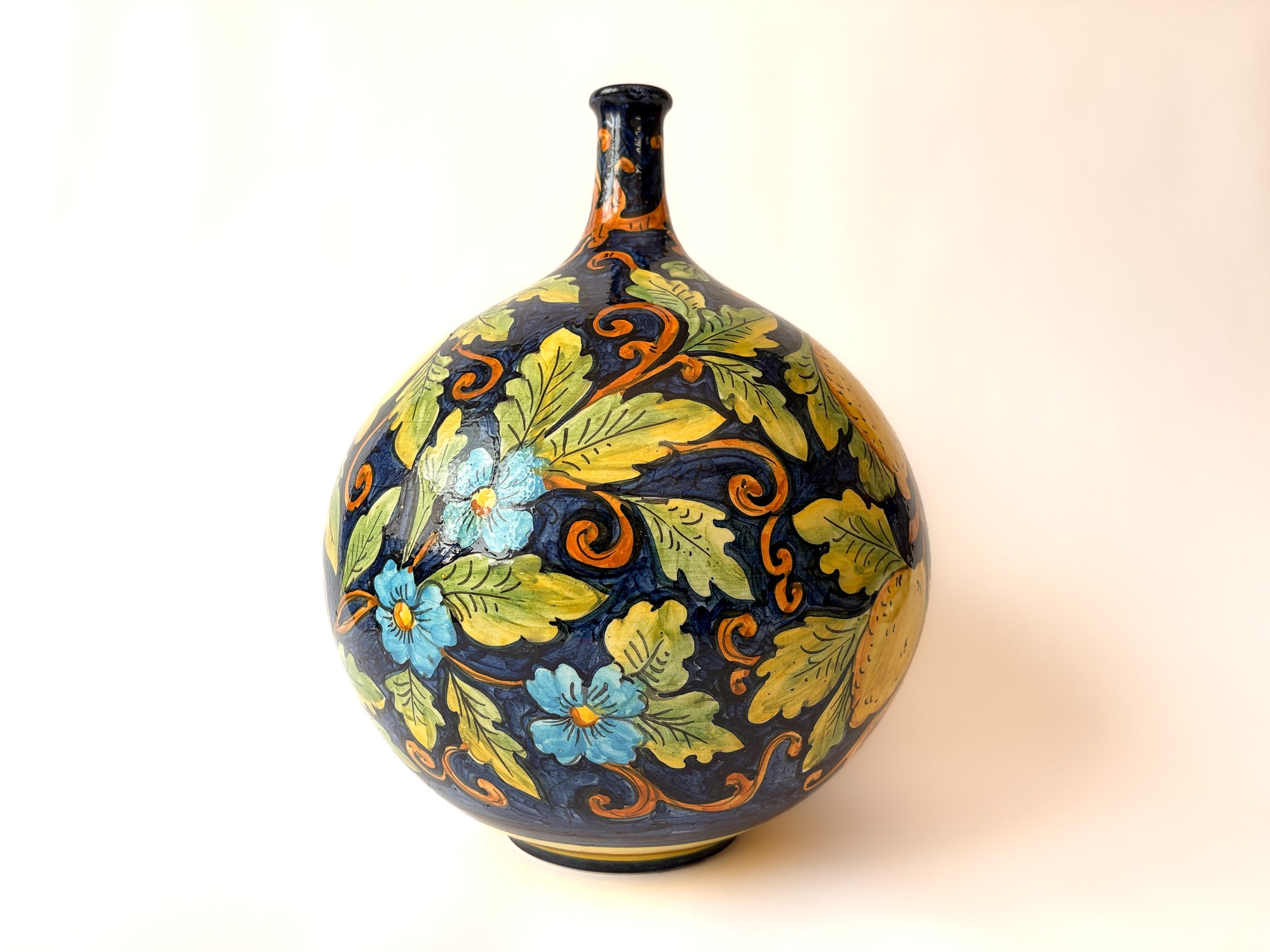 Hand-Painted Vase by Patrizio Chiucchiù, Deruta