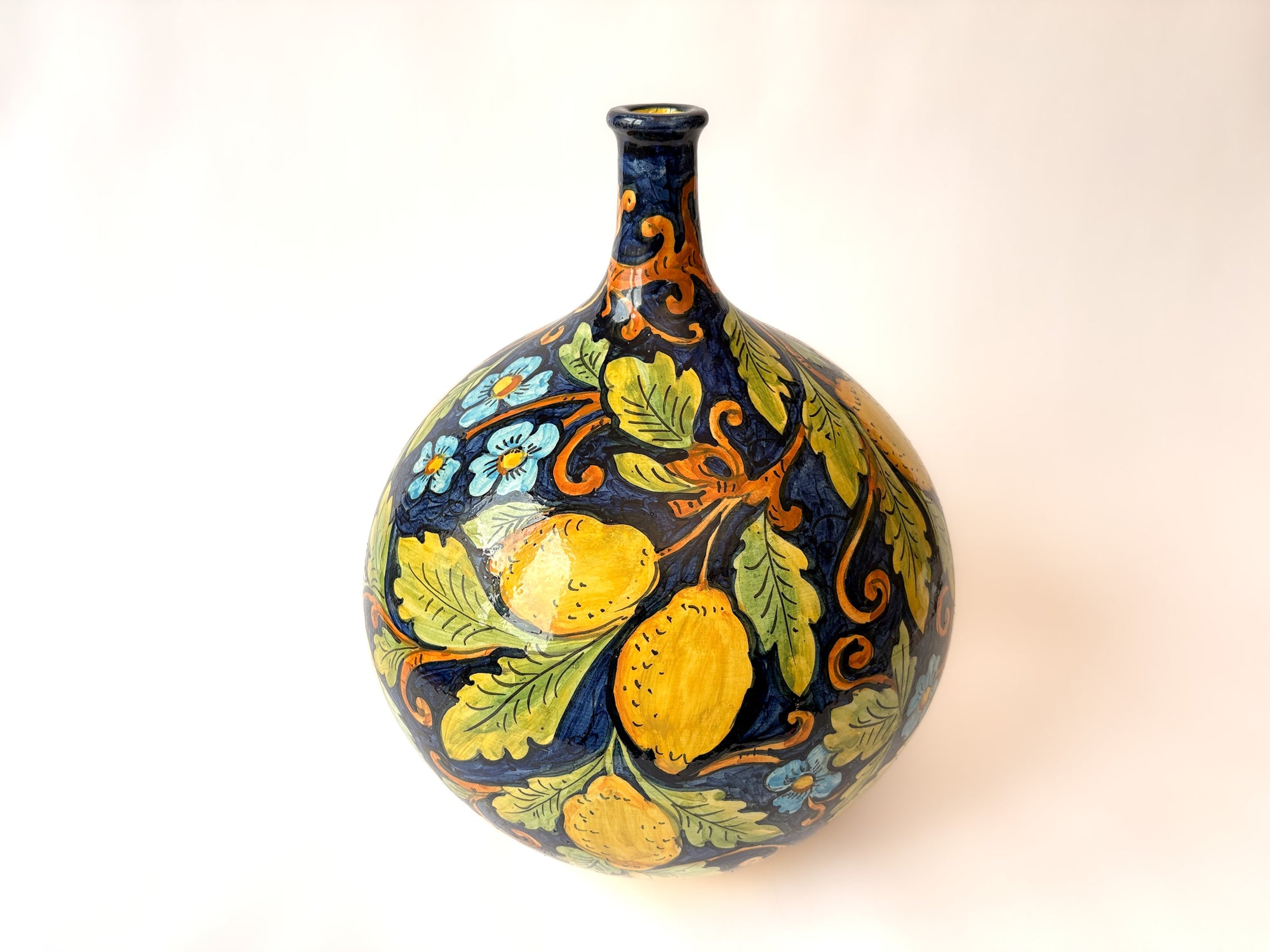 Hand-Painted Vase by Patrizio Chiucchiù, Deruta