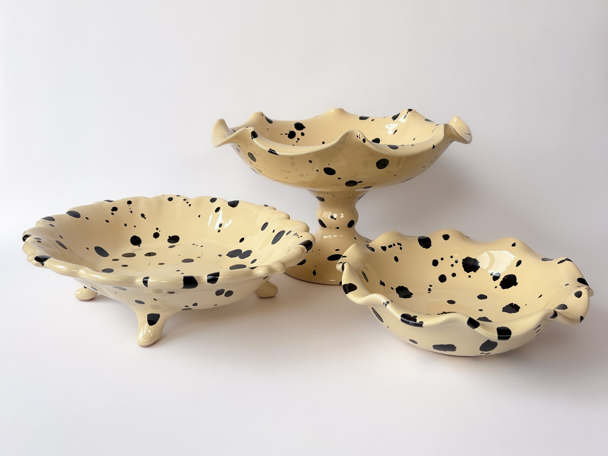 Curvy Bowl by Ivo Angel