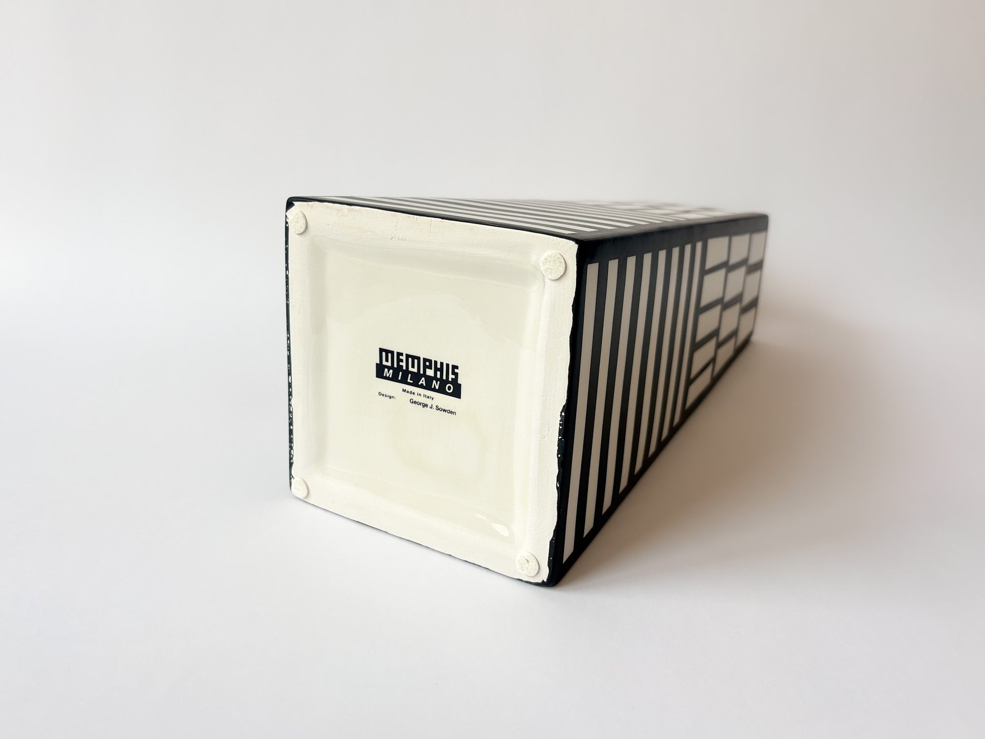Luglio Vase by George Sowden for Memphis Milano